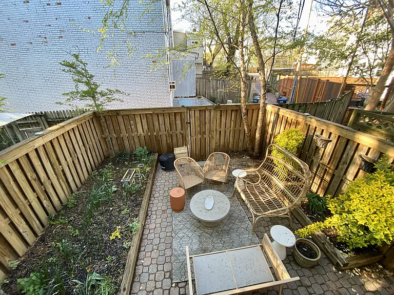 1389 D St NE — Photo 16