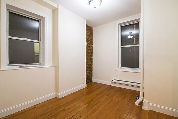 Rented by Nooklyn NYC LLC | media 18