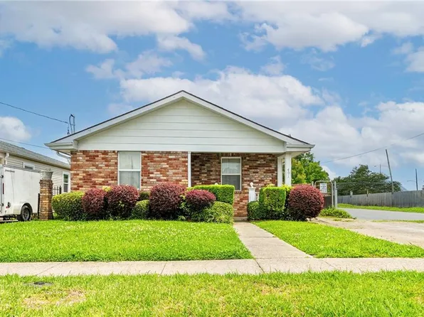 401 Wallace Dr, New Orleans, LA 70122