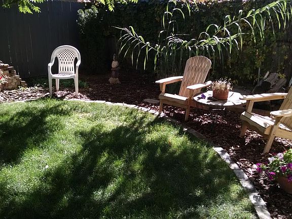 private yard