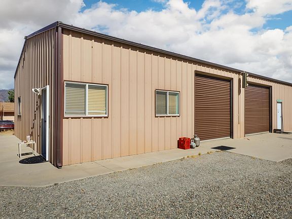 3rd image of 2430 Commercial Ave