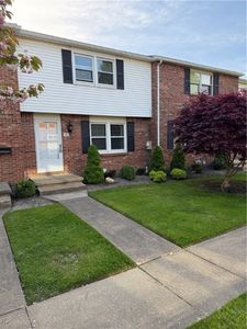 33 Wimbledon Ln, West Seneca, NY, 14224