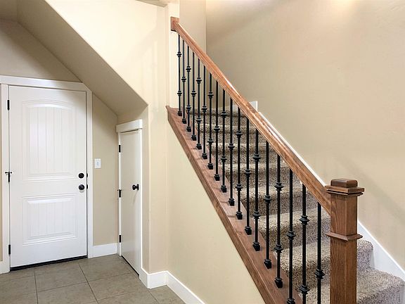 5th image of 3748 S Prairiewood Dr