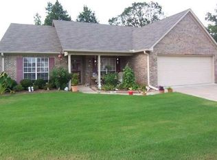 230 Hunters Run Dr, Haskell, AR 72015
