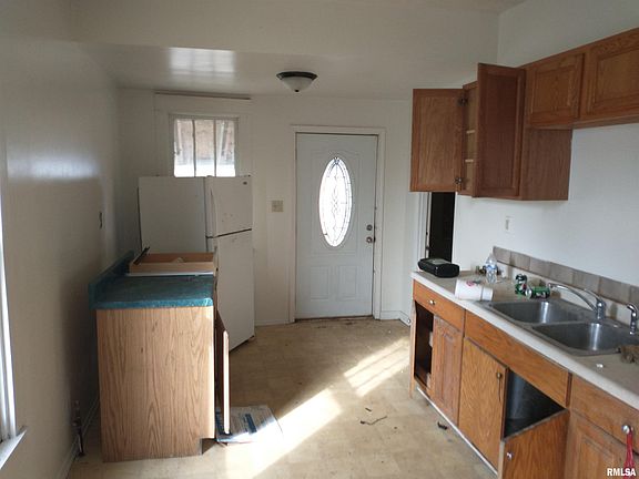 4th image of 3307 NE Madison Ave