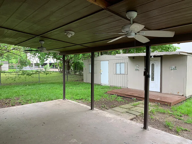 615 Bishop Dr — Photo 13