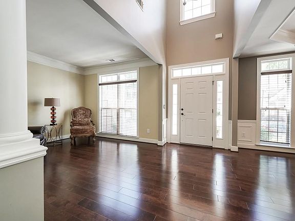3rd image of 3424 Belridge Dr SE