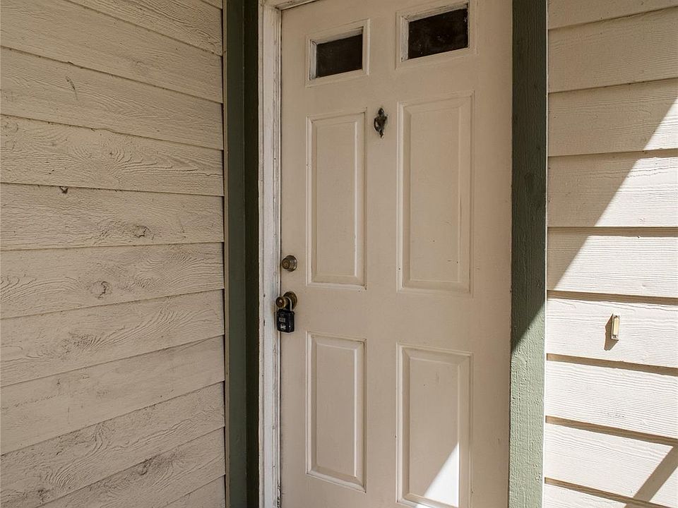 1st image of 6500 Harbor Town Dr APT 3402