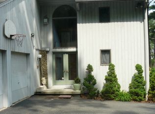 161 Indian Trail Rd, New Milford, CT 06776