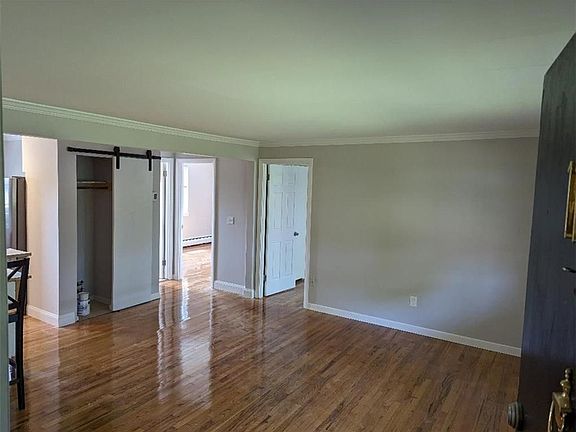 5th image of 70 Carroll Ave Unit 111