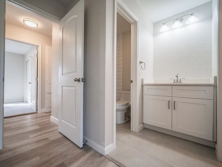 5866 Cliff Path — Photo 25