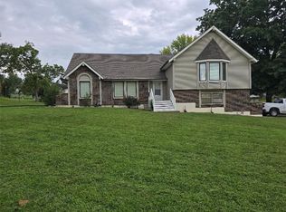 601 W Stonecrest Cir, Saint Joseph, MO 64506