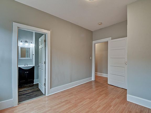 3rd image of 2442 N Illinois St APT 8
