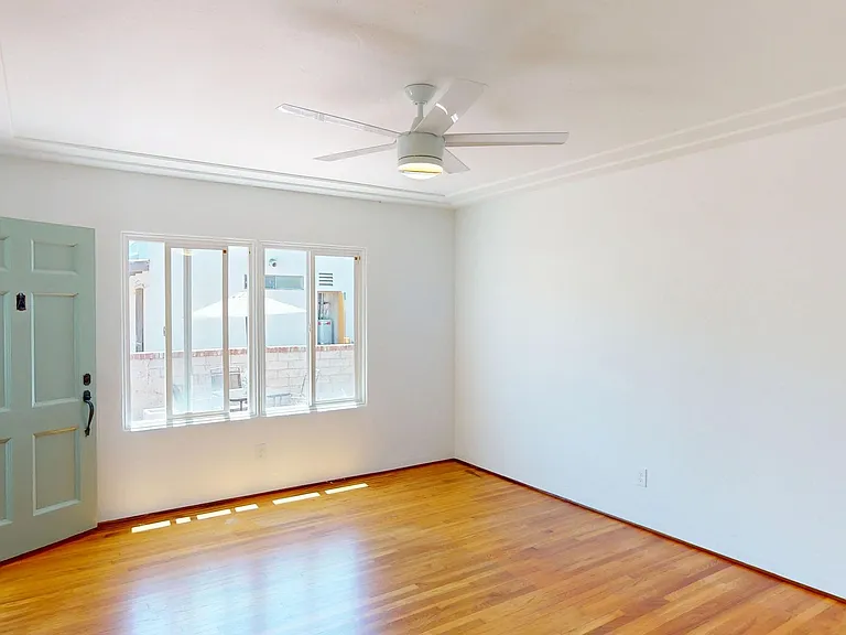 735 F Ave #1-6 — Photo 1