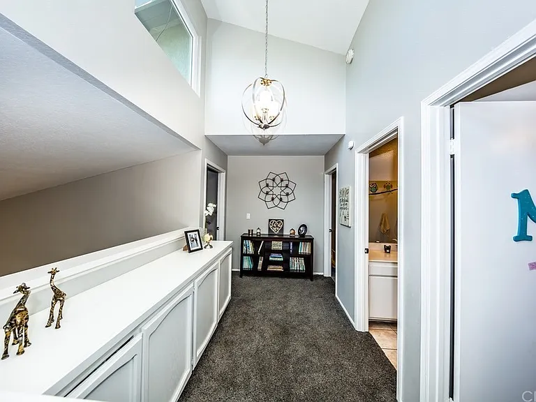 221 E Ponderosa Ln — Photo 13