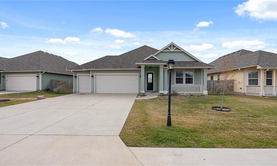 1st image of 133 Shadow Moss Ln