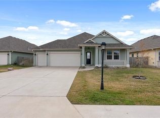 133 Shadow Moss Ln, Rockport, TX 78382