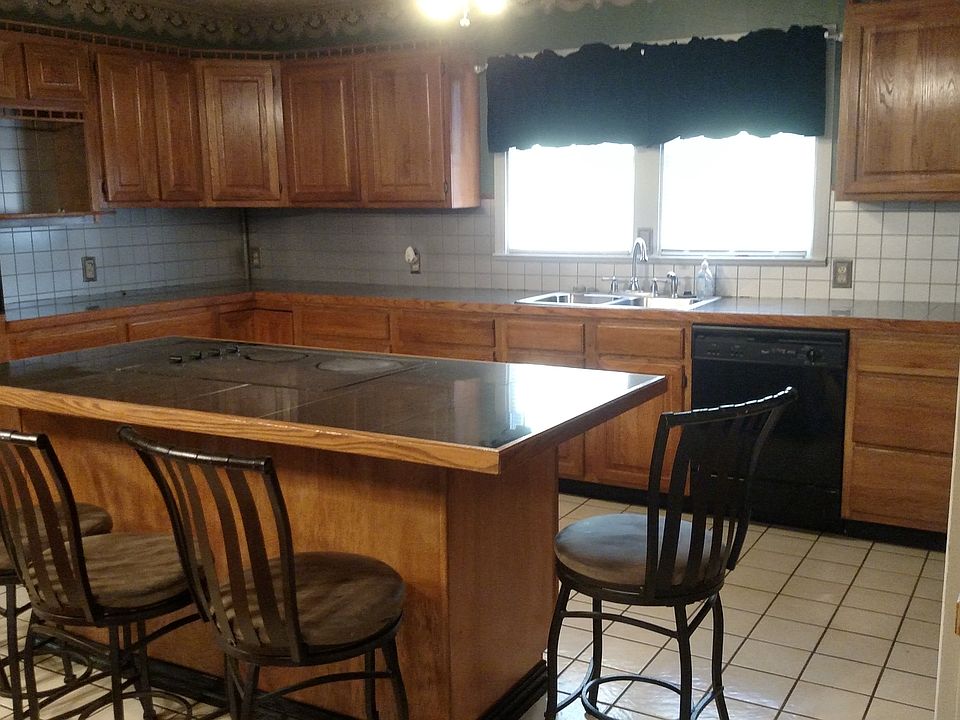 1st image of 1700 Gail Dr