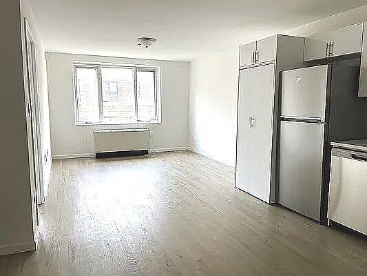 4th image of 379 E 10th St APT 2B