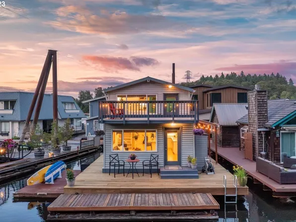 7720 S Macadam Ave #10, Portland, OR 97219