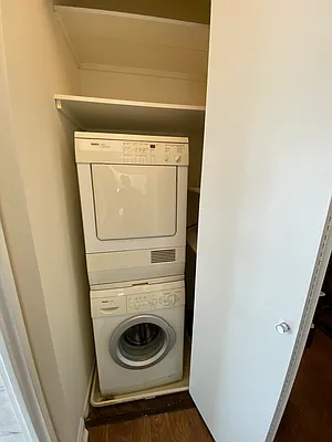 Rented by Apartment Luxe Realty Group, Inc | media 27