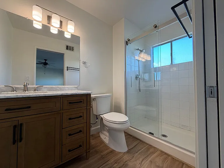 727 Hathaway Ct — Photo 11