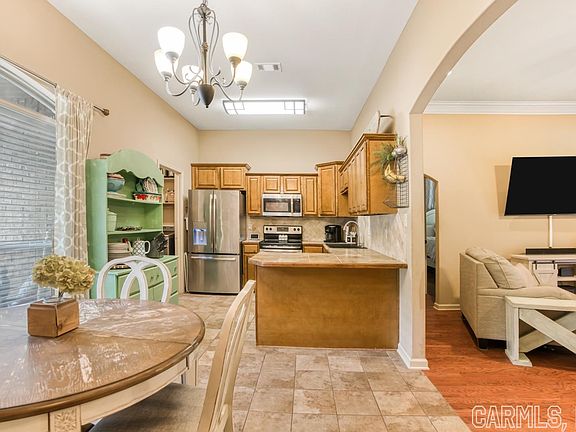 3rd image of 29 Ponds Edge Ln