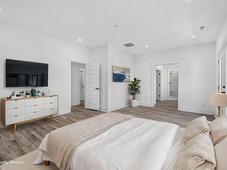 405 Oak Hammock Ct — Photo 38