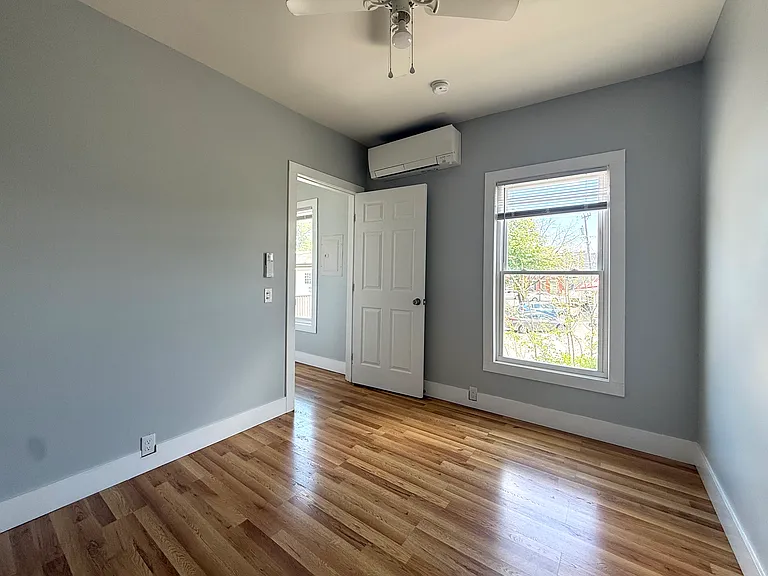 14 Livingston St #2 — Photo 7