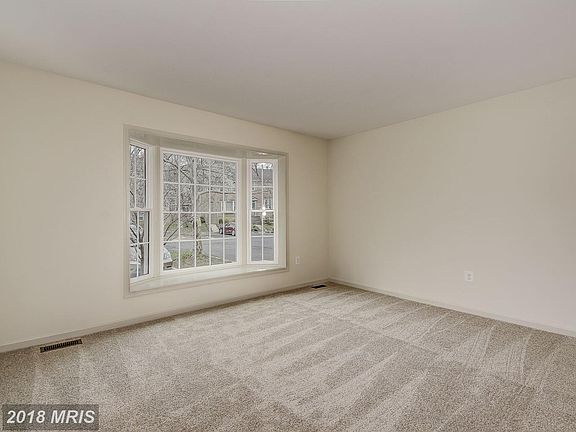 3rd image of 7517 Amesbury Ct