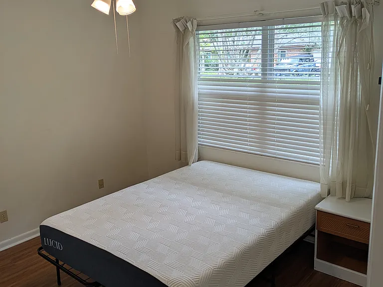 5127 NW 24th Pl — Photo 6