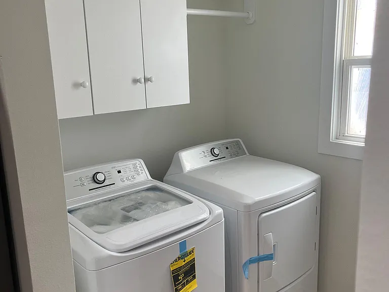 1004 Lincoln St SE — Photo 4
