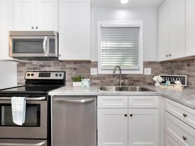 3908 W Oak Way SW — Photo 5