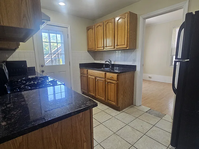 28 Terrace Ave #2F — Photo 21