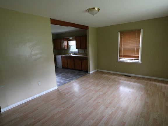 2nd image of 1609 E Dartmouth Ave