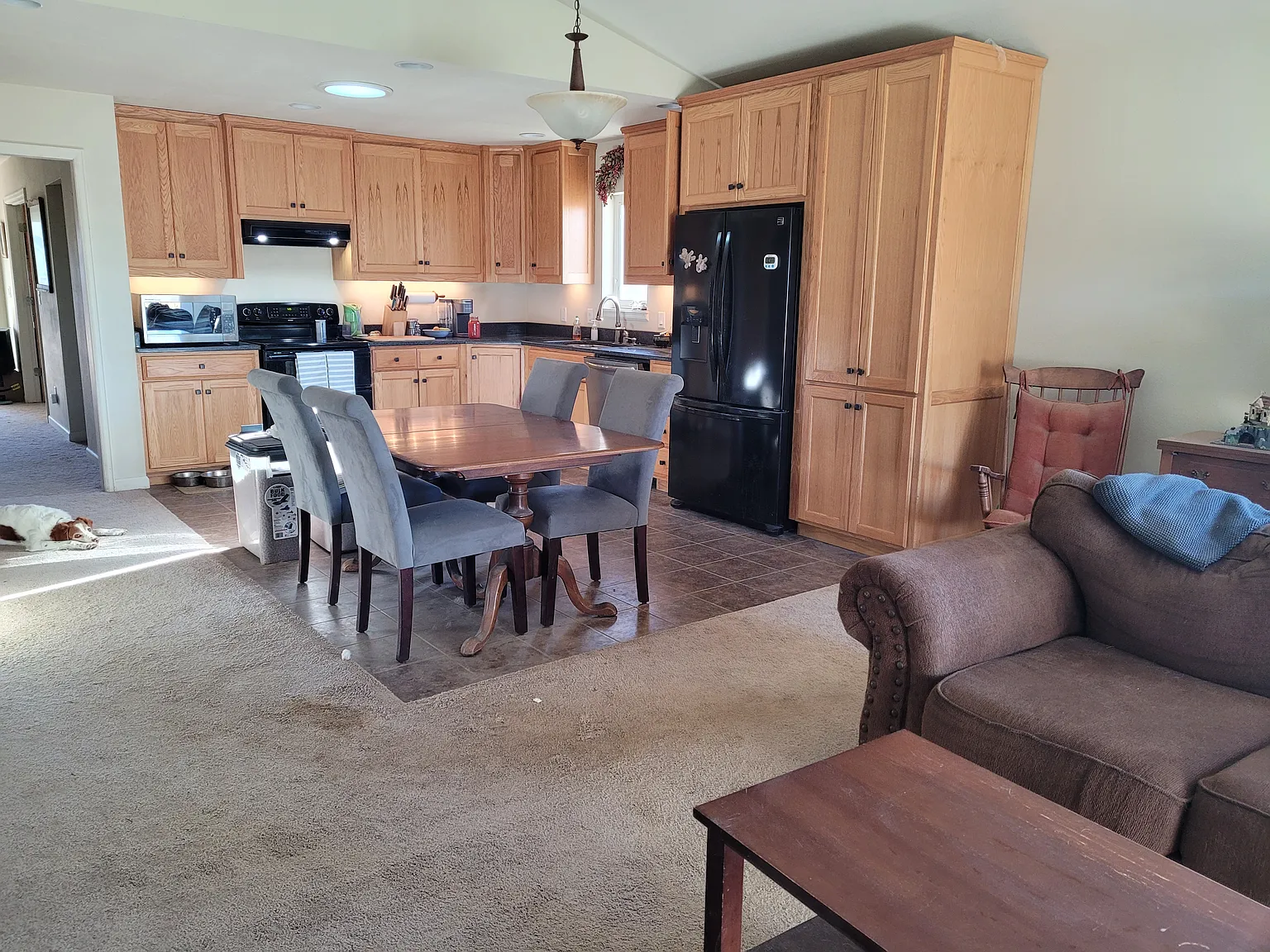4 bed, 2608 sqft, $2,600 — Photo 4