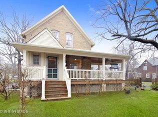 937 Vernon Ave, Glencoe, IL