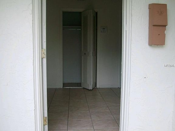5th image of 2222 Winnetka Ct