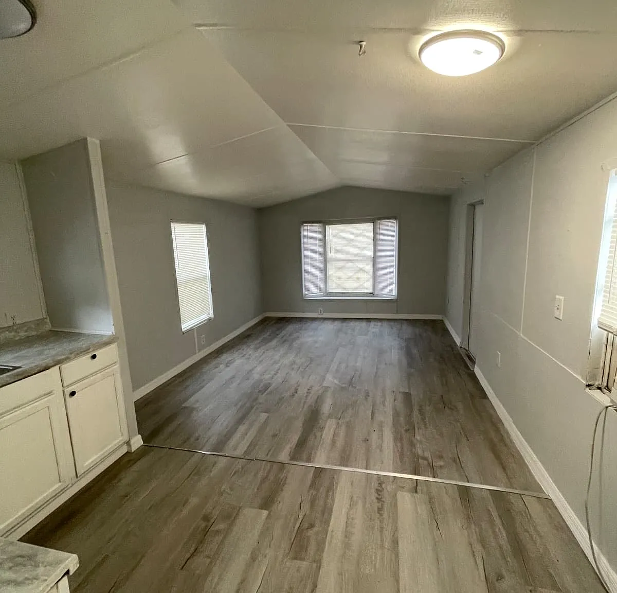 1 bed, 750 sqft, $896 — Photo 4