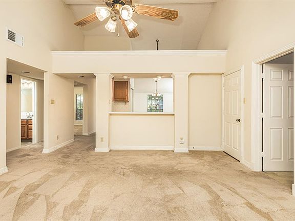 3rd image of 103 Mesquite St
