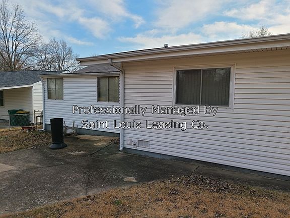 2nd image of 1429 Ballard Dr