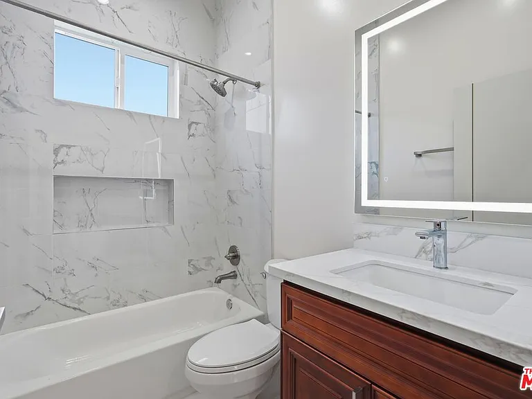 3765 Globe Ave — Photo 16