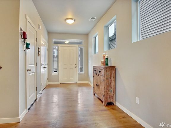 4th image of 16032 77th Avenue Ct E