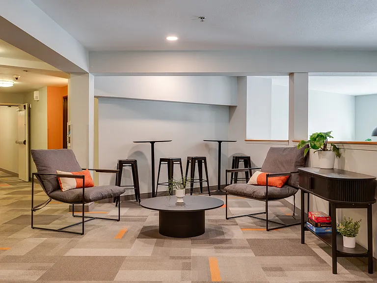 10th Street | Community Area