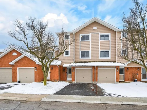 386 Highland Rd W #47, Stoney Creek, ON L8J 3P9