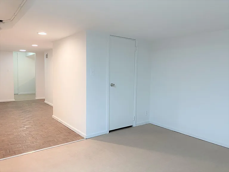 12258 1st Ave NW — Photo 31