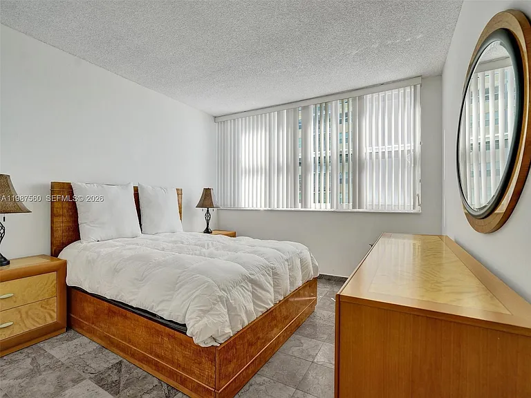 1400 S Ocean Dr #406 — Photo 33