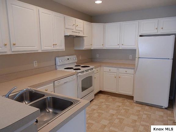 4th image of 54 Highmeadow Dr