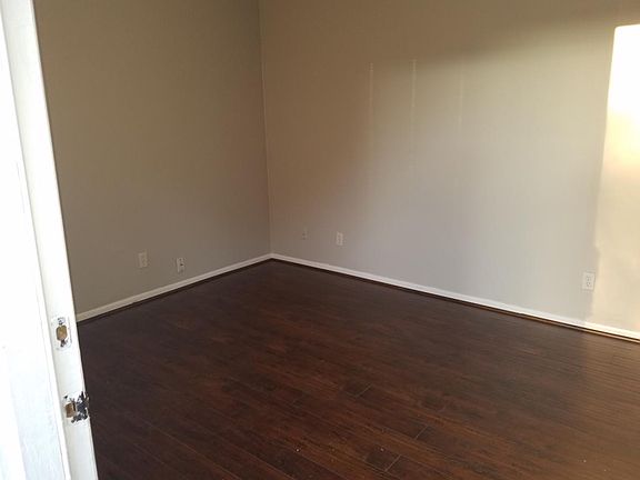 5th image of 6360 Picadilly Sq #B