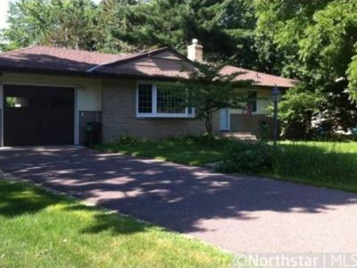 787 County Road B2 W, Roseville, MN, 55113